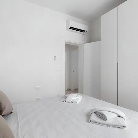 Apartment Le Dodici Porte - Zamboni 3 By District *
